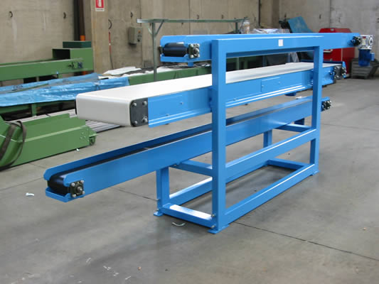 Backlit conveyor for workpiece unloading and control